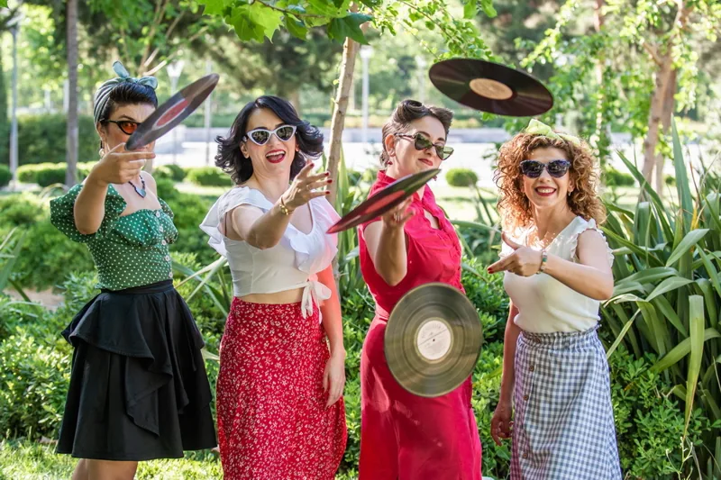 Photos taken with records in Baku